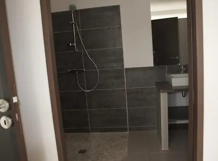 Les De L'embarcadere La Serpent Vila La Flotte