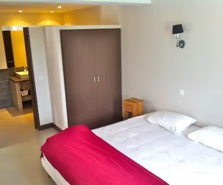 Les De L'embarcadere La Serpent La Flotte